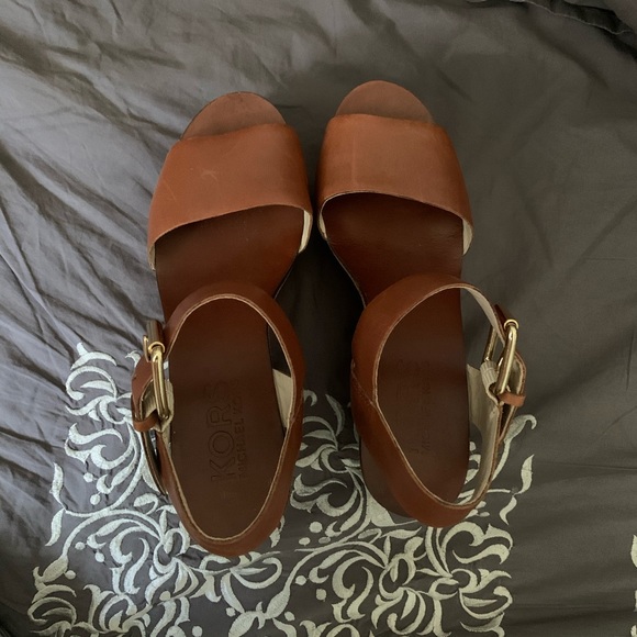 Micheal Kors Wedges - Picture 2 of 4